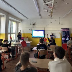 🔐 Bezpečne online – rovesnícke workshopy o nástrahách internetu