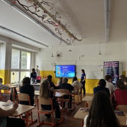 🔐 Bezpečne online – rovesnícke workshopy o nástrahách internetu