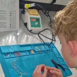 Mladí elektronici ukázali svoj talent v školskom kole Technickej súťaže mladých elektronikov