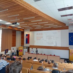 2 naše startupy postupujú do Veľkého finále Founders Challenge Competition!