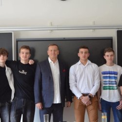 Peňažný štvorboj - III. kolo – Taktika - Tím Financmajstri, II. A - Beseda