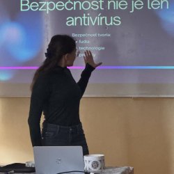 Prednášky z kybernetickej bezpečnosti